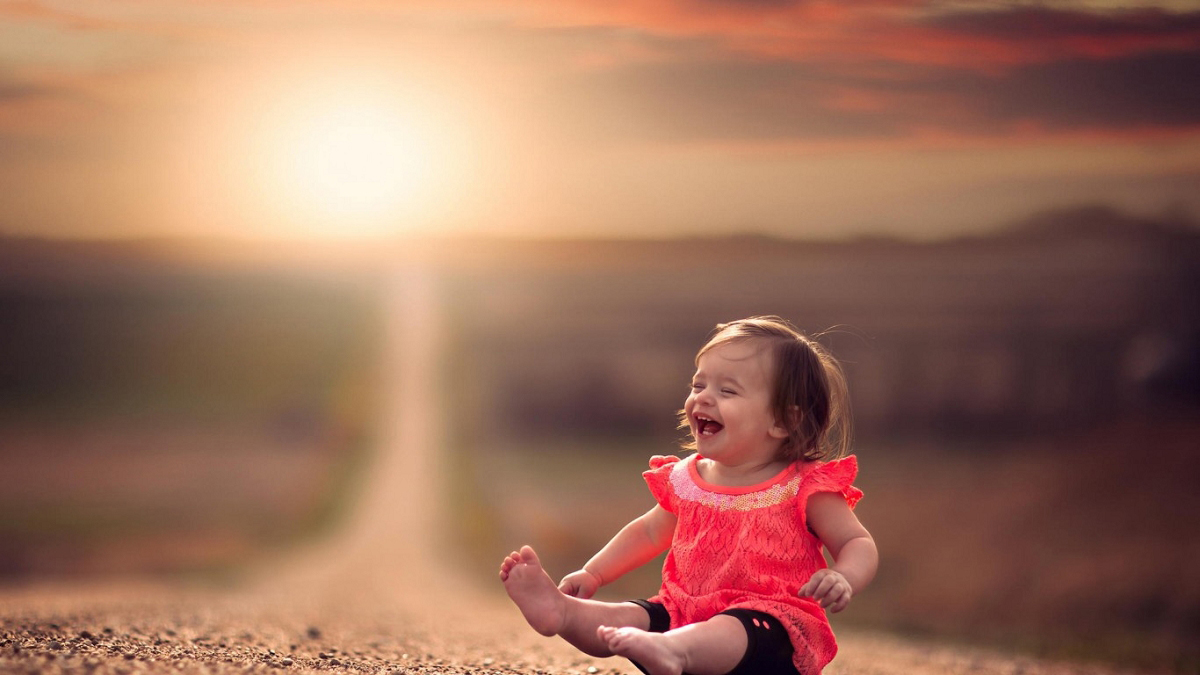 1200x675 LachendesKind